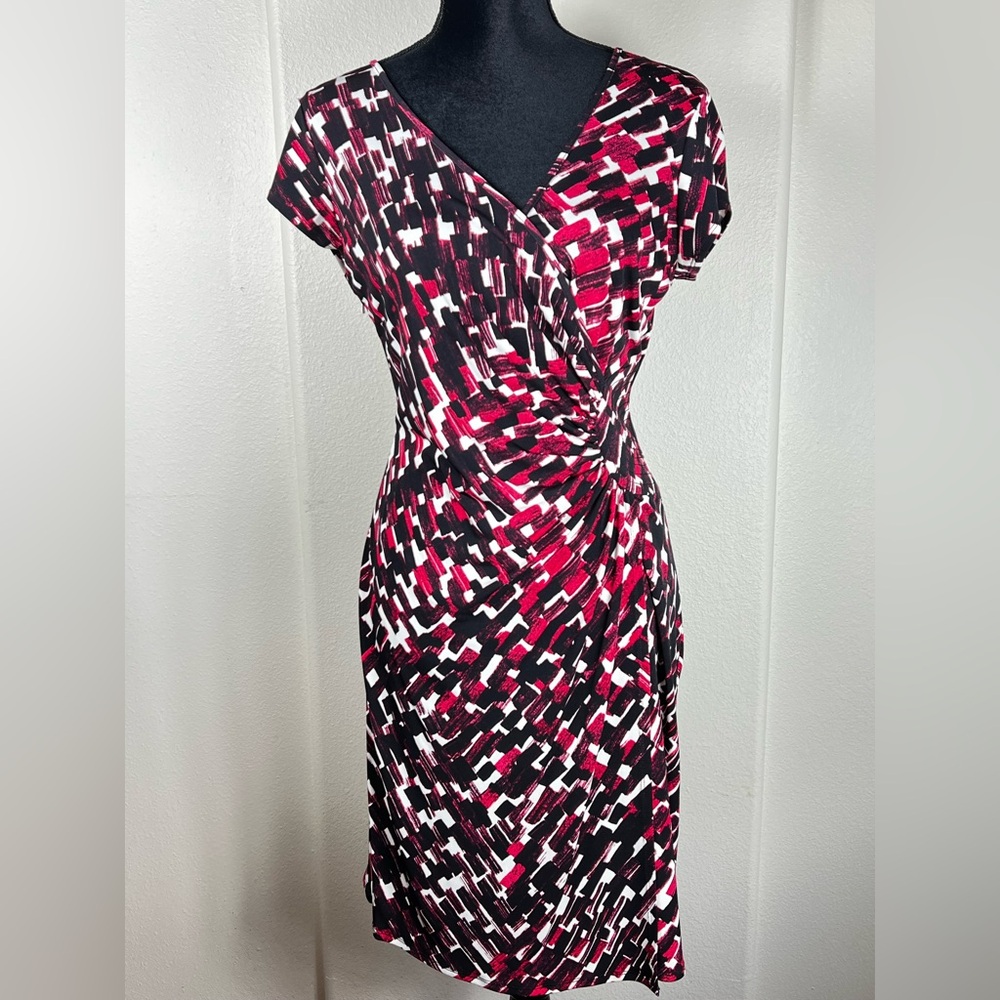 Laundry by Design Magenta & Black Geometric  Faux Wrapped Ruched Midi Dress | 6